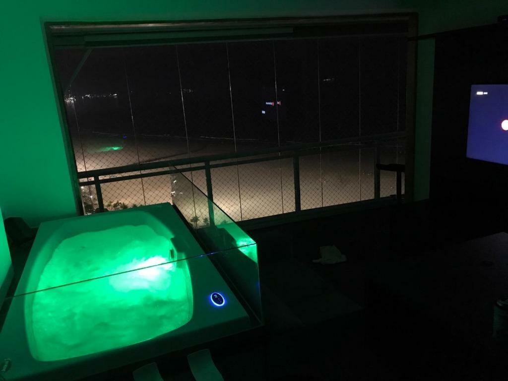 Maravilhoso Apto Vista Mar Jacuzzi Wi Fi Pe Areia Santos  Bagian luar foto